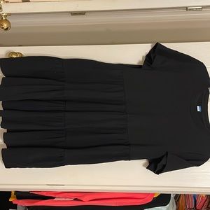 Old Navy tiered dress. Medium. EUC.